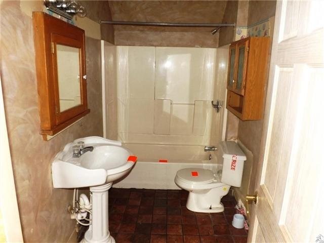 2726 W 4th St, Duluth, MN 55806 photo 4