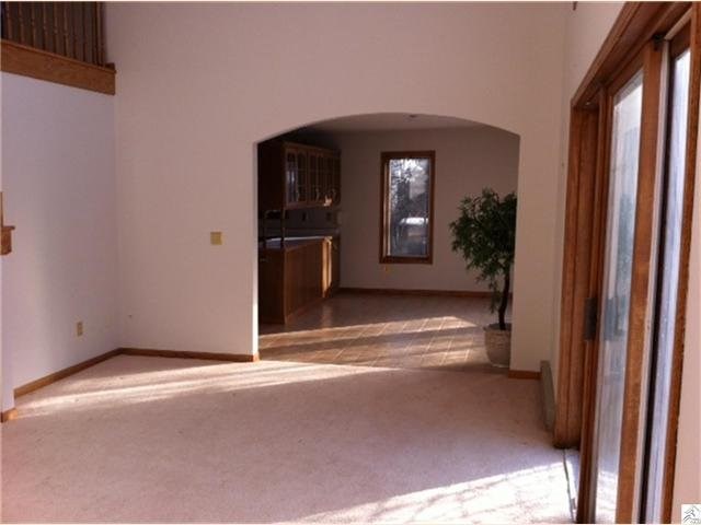 2520 E 5th St, Duluth, MN 55812 photo 4