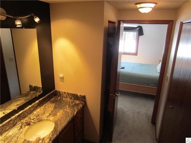 5591 N Shore Dr, Duluth, MN 55804 photo 15