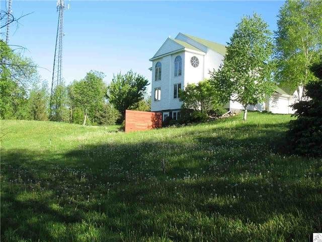 1619 Pine Ave, Duluth, MN 55810 photo 2
