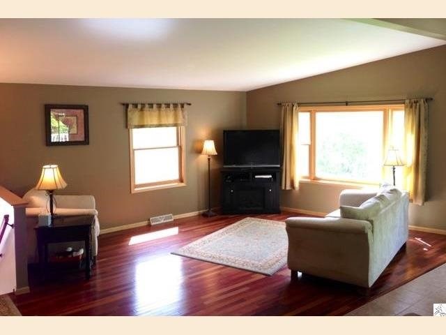 6229 Lavaque Rd, Duluth, MN 55803 photo 2