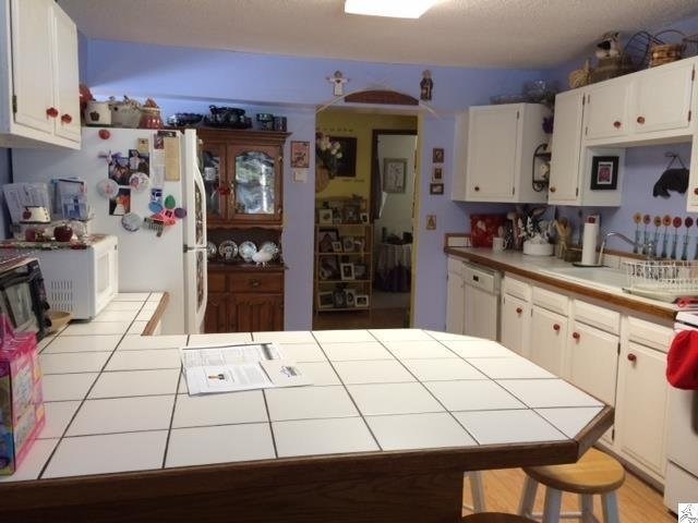231 W Locust St, Duluth, MN 55811 photo 4
