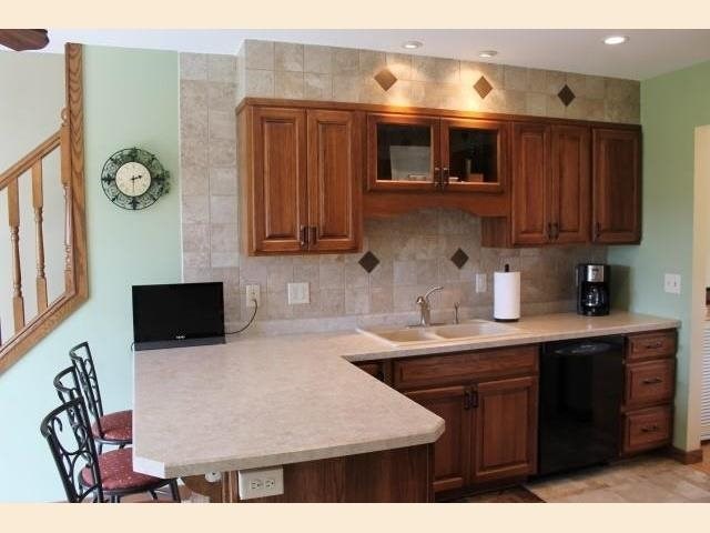 1534 Clover Valley Dr, Duluth, MN 55804 photo 2