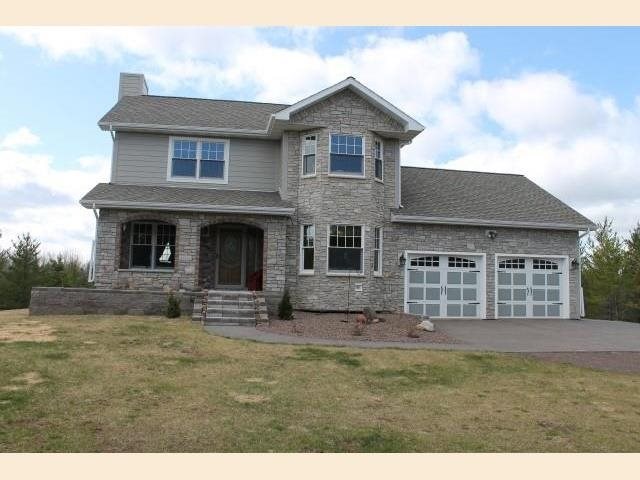 1534 Clover Valley Dr, Duluth, MN 55804 photo 1