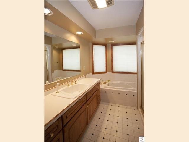 2923 Palisade Dr, Duluth, MN 55811 photo 4