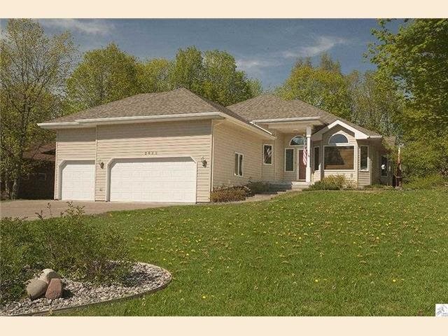 2923 Palisade Dr, Duluth, MN 55811 photo 1