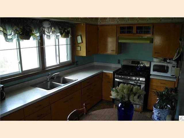 546 W Redwing St, Duluth, MN 55803 photo 5