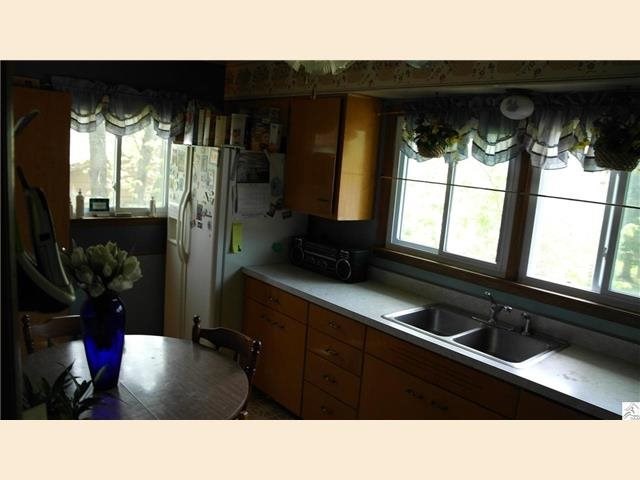 546 W Redwing St, Duluth, MN 55803 photo 6