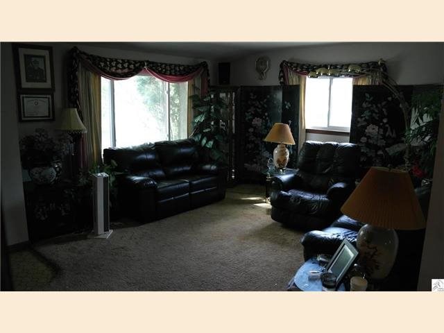 546 W Redwing St, Duluth, MN 55803 photo 3
