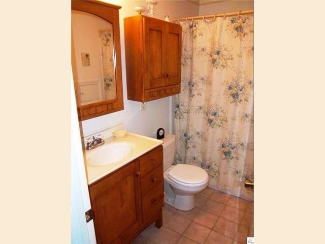 4910 Otsego St, Duluth, MN 55804 photo 3
