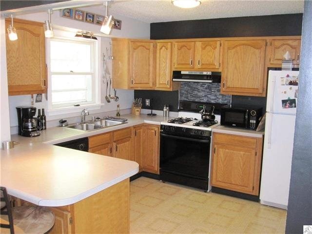 3600 Getchell Rd, Duluth, MN 55811 photo 2