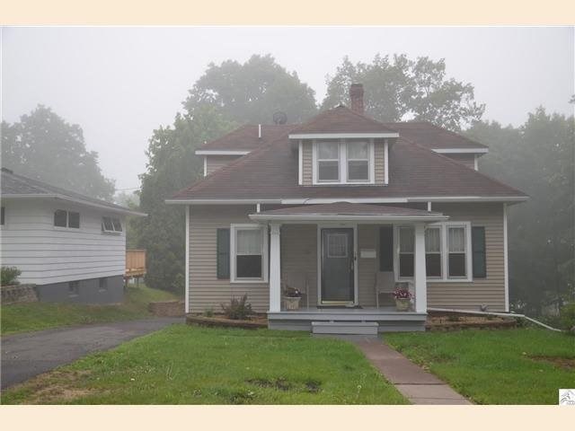 114 E Winona St, Duluth, MN 55803 photo 2