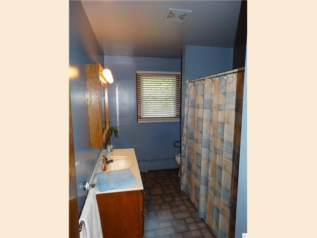 1015 Acacia Ave, Duluth, MN 55810 photo 9