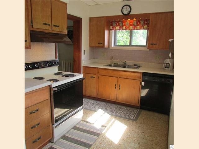 1026 E 10th St, Duluth, MN 55805 photo 7
