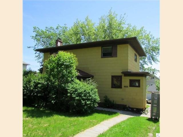 1026 E 10th St, Duluth, MN 55805 photo 1