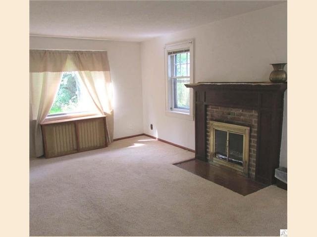 1026 E 10th St, Duluth, MN 55805 photo 6