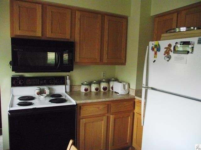 1016 Acacia Ave, Duluth, MN 55810 photo 2