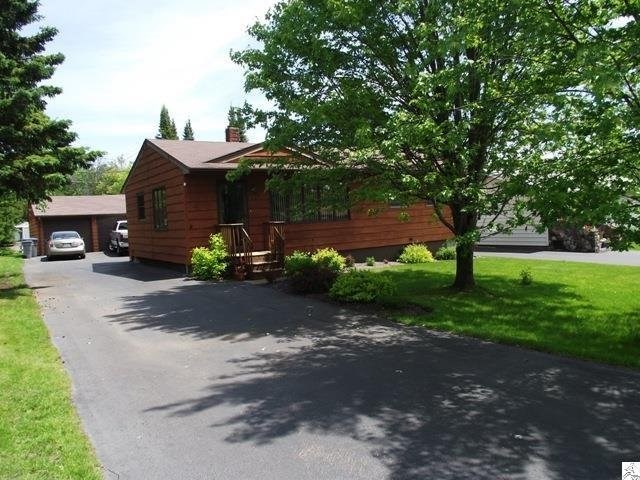 1016 Acacia Ave, Duluth, MN 55810 photo 1
