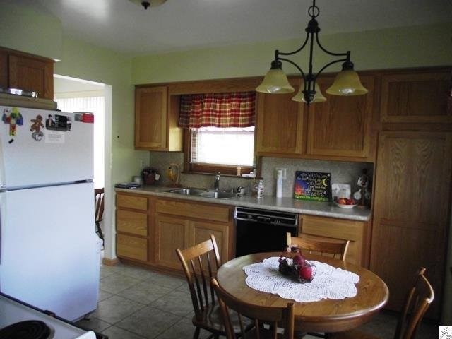 1016 Acacia Ave, Duluth, MN 55810 photo 3