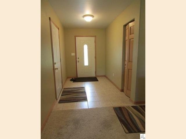 913 6th St, Duluth, MN 55810 photo 2