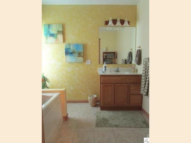 913 6th St, Duluth, MN 55810 photo 12