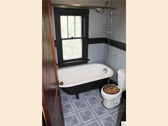 1112 E 10th St, Duluth, MN 55805 photo 10