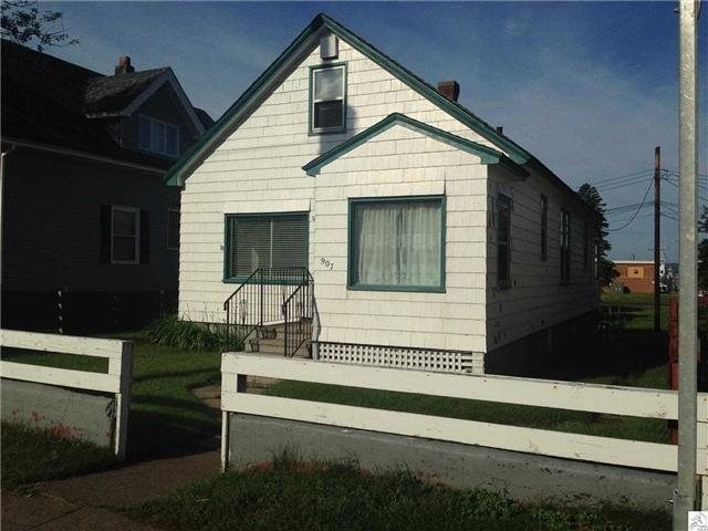 907 S Lake Ave, Duluth, MN 55802 photo 2