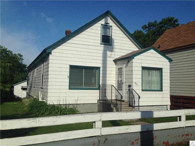 907 S Lake Ave, Duluth, MN 55802 photo 1