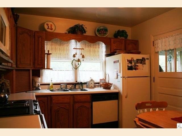 1332 E 9th St, Duluth, MN 55805 photo 3