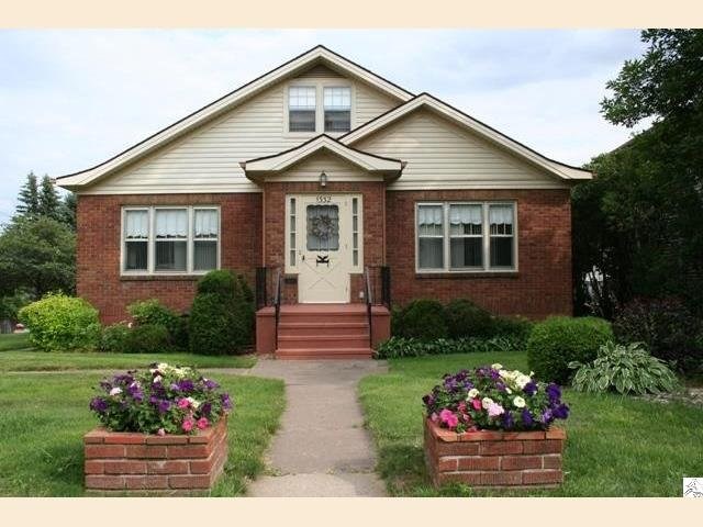 1332 E 9th St, Duluth, MN 55805 photo 1