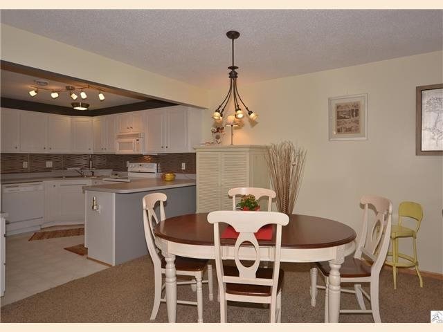 2142 Miller Creek Dr, Duluth, MN 55811 photo 5
