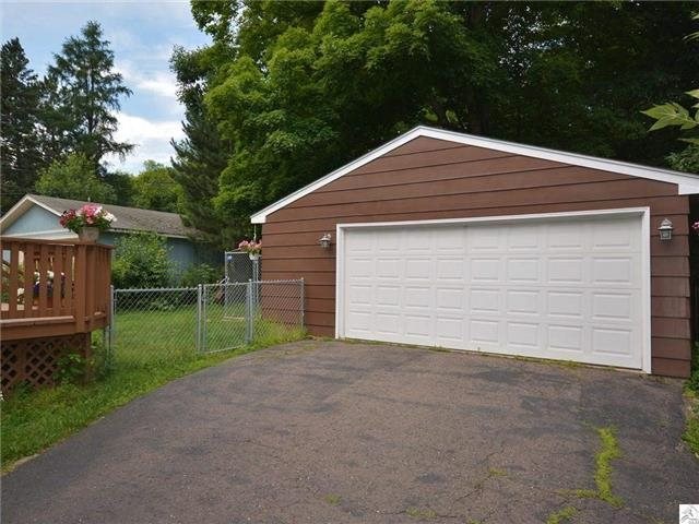 323 W Arrowhead Rd, Duluth, MN 55811 photo 4