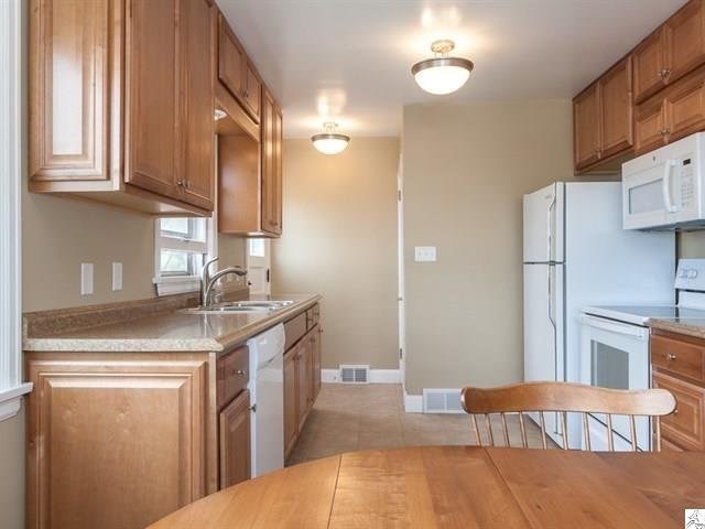 1315 N 8th Ave E, Duluth, MN 55805 photo 4