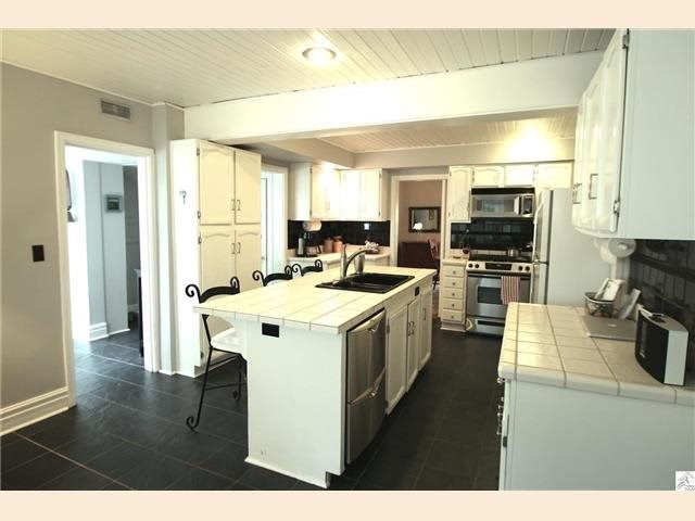 2920 Greysolon Rd, Duluth, MN 55812 photo 1