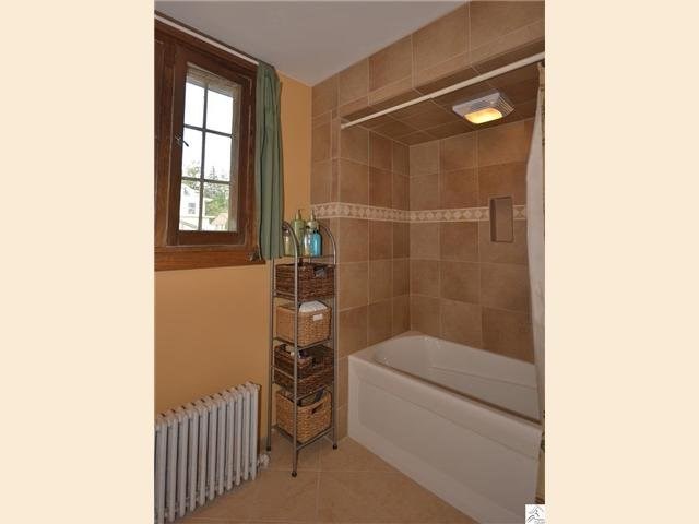 2425 E 3rd St, Duluth, MN 55812 photo 9