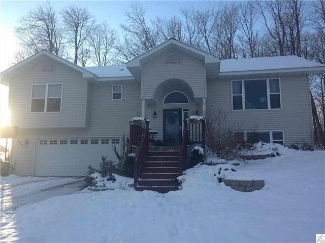 425 Clark Ct, Duluth, MN 55811 photo 1