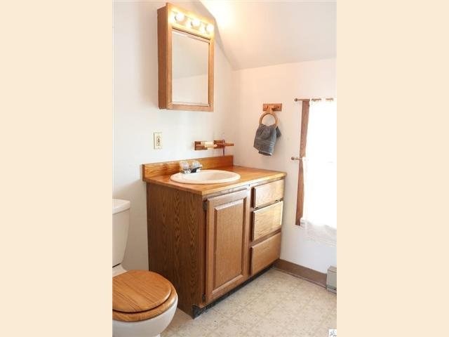 827 E 8th St, Duluth, MN 55805 photo 11