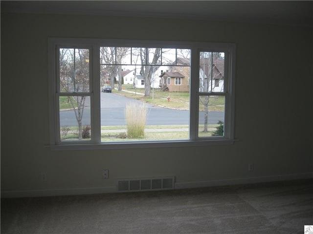122 E 31st St, Hibbing, MN 55746 photo 7