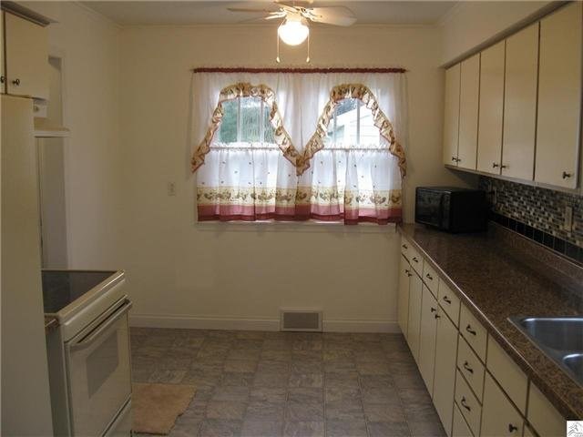 122 E 31st St, Hibbing, MN 55746 photo 10