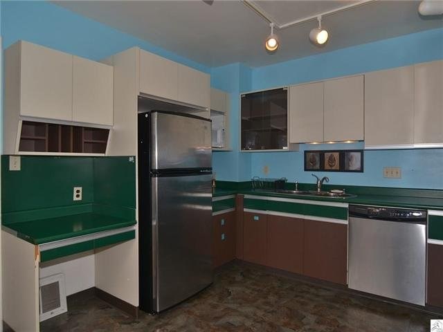 1908 Lawn St, Duluth, MN 55812 photo 5