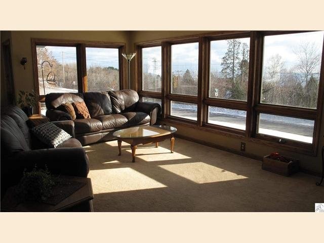 913 E Skyline Pkwy, Duluth, MN 55805 photo 9