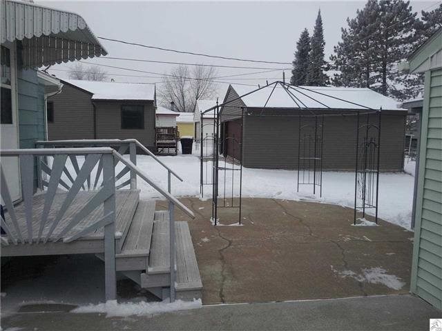 1925 E 31st St, Hibbing, MN 55746 photo 2