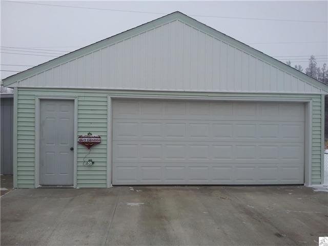 1925 E 31st St, Hibbing, MN 55746 photo 3