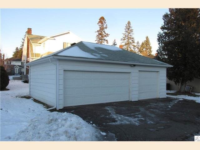 240 W Kent Rd, Duluth, MN 55812 photo 4