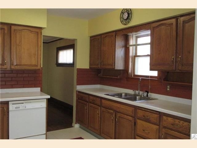 240 W Kent Rd, Duluth, MN 55812 photo 6