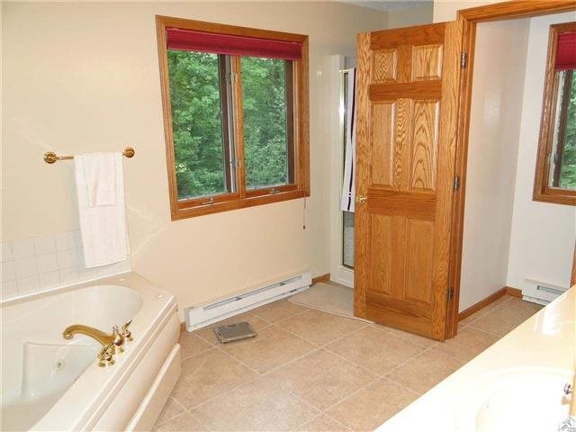 4832 S Shore Dr, Duluth, MN 55811 photo 9