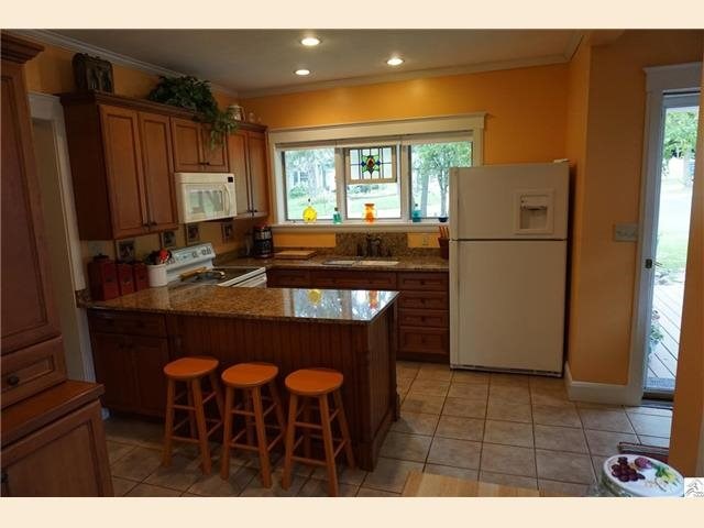3606 Crescent View Ave, Duluth, MN 55804 photo 2