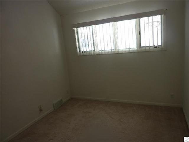 323 W Faribault St, Duluth, MN 55803 photo 5