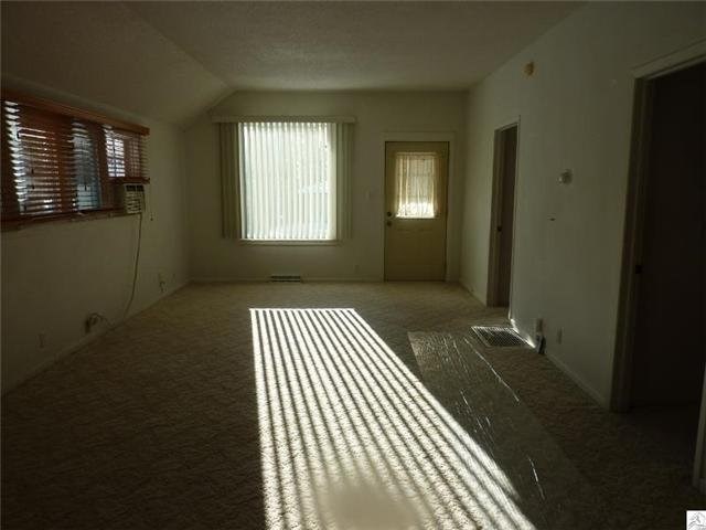 323 W Faribault St, Duluth, MN 55803 photo 4