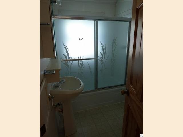 323 W Faribault St, Duluth, MN 55803 photo 8